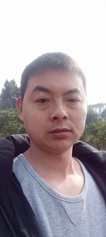 亲亲抱抱我爱你的第一张照片--成都残疾人相亲网