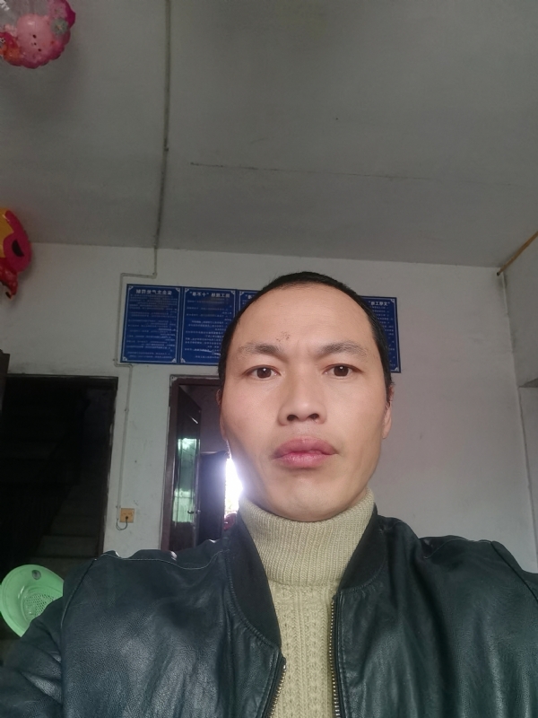 陈前的第一张照片--成都残疾人相亲网